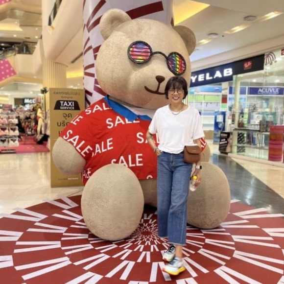 Meet your Posher, Joy - Picture 1 of 1